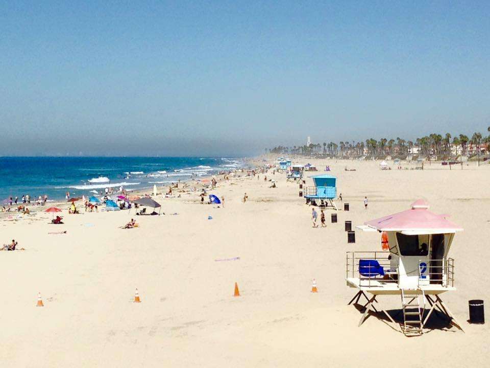 Surfer à Huntington Beach, Californie